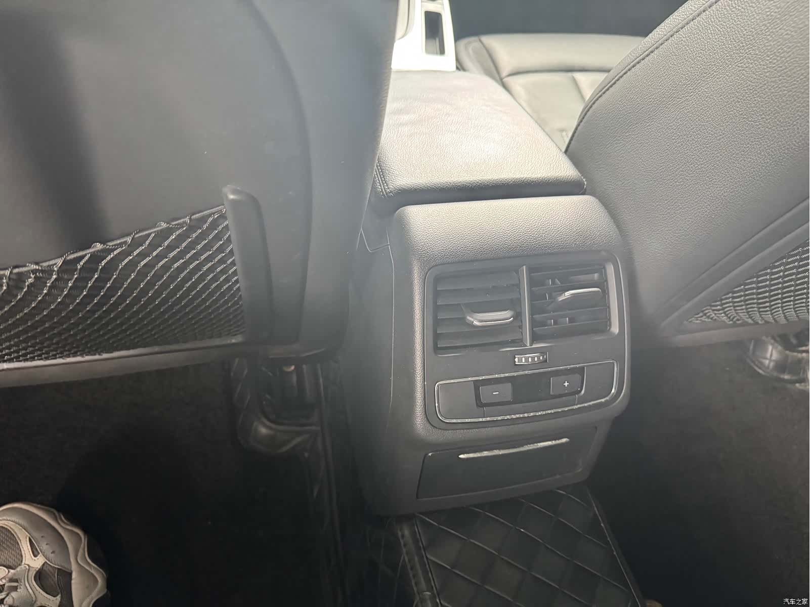 Audi A4L, 2019 9