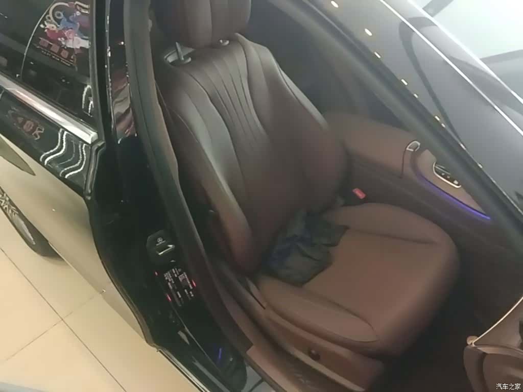 Mercedes-Benz E-Class, 2023 25