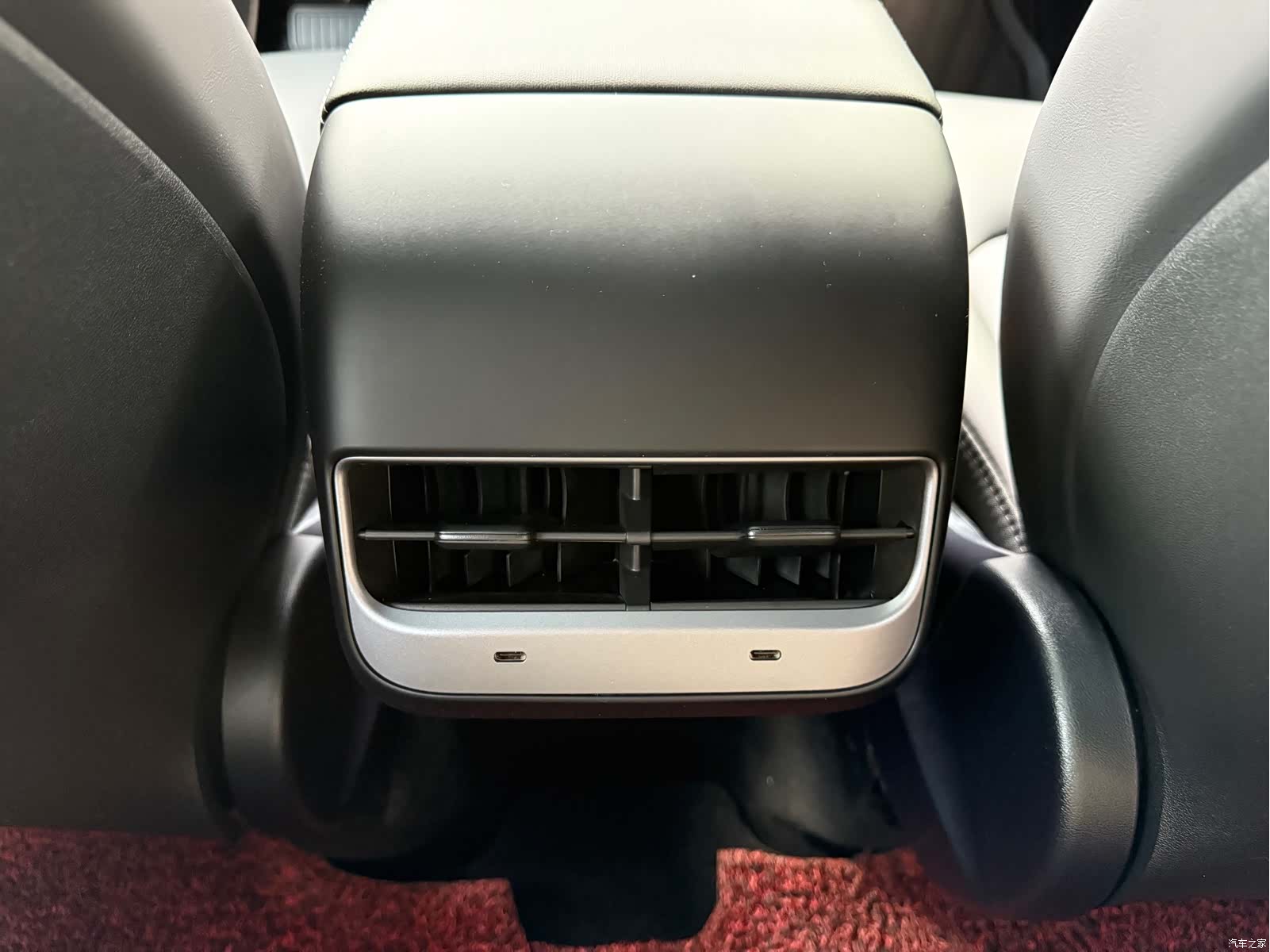 Tesla Model Y, 2025 16