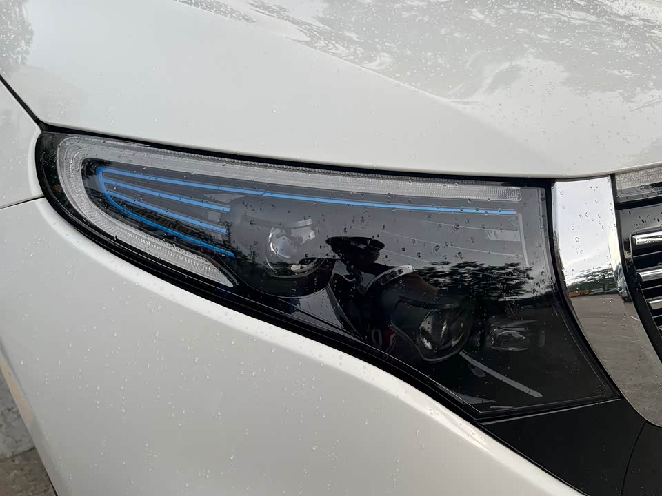 Mercedes-Benz EQC Mercedes-Benz EQC