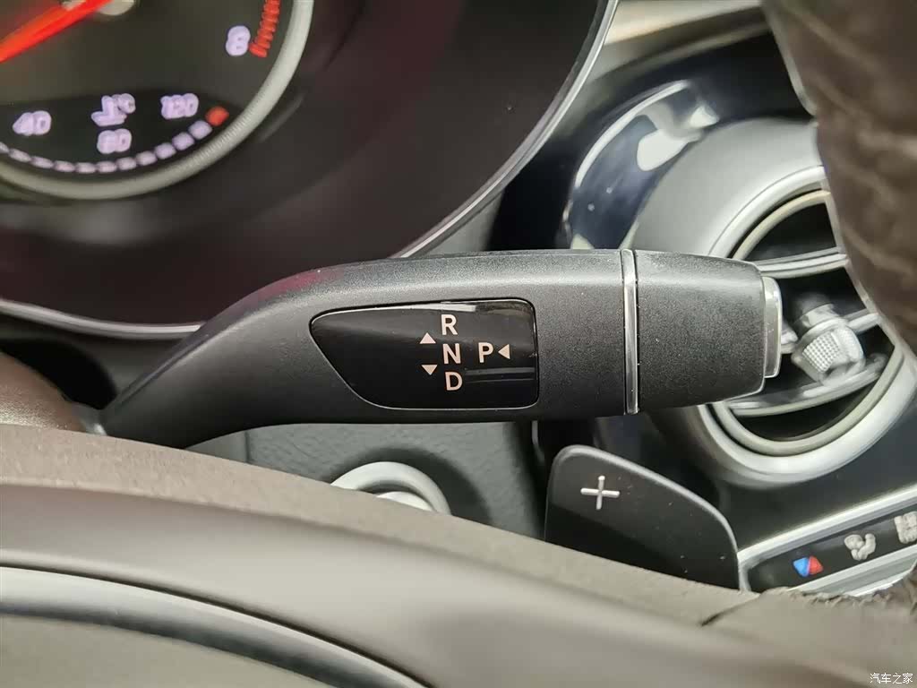 Mercedes-Benz GLC, 2018 13