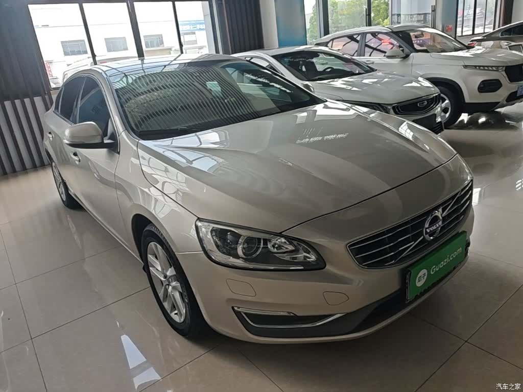 Volvo S60, 2017 4