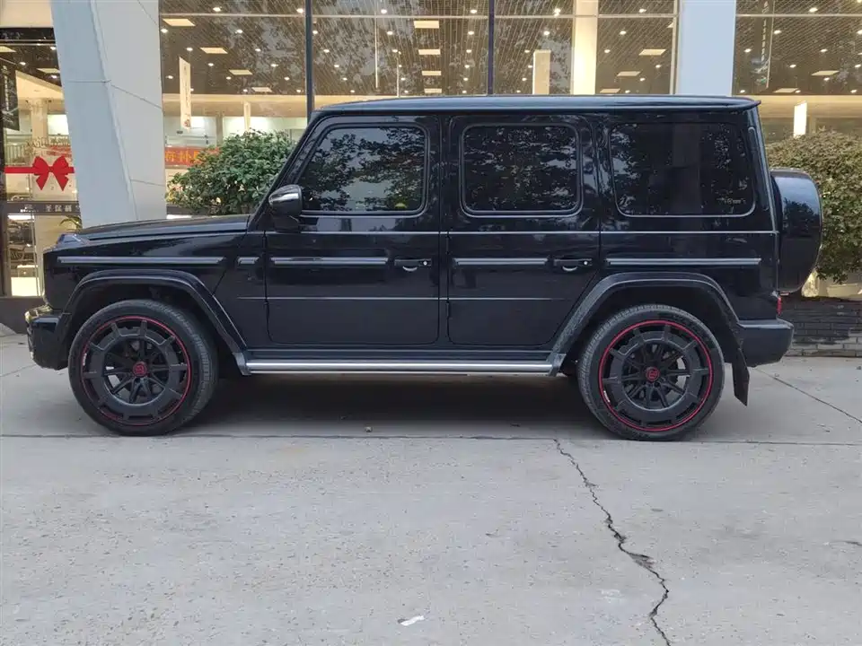 Mercedes-Benz G-class