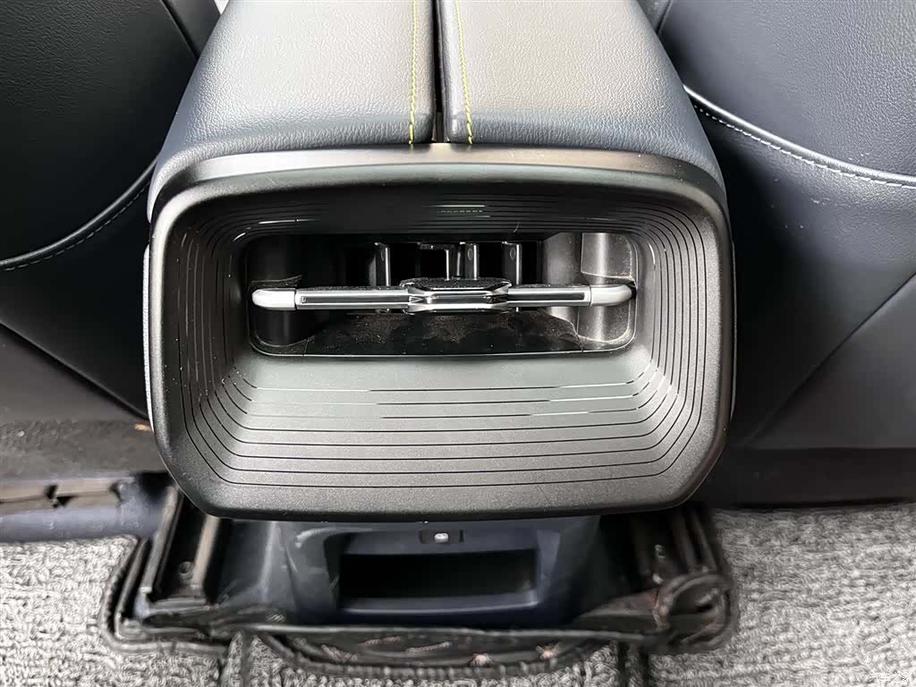 Wuling RM-5, 2020 15