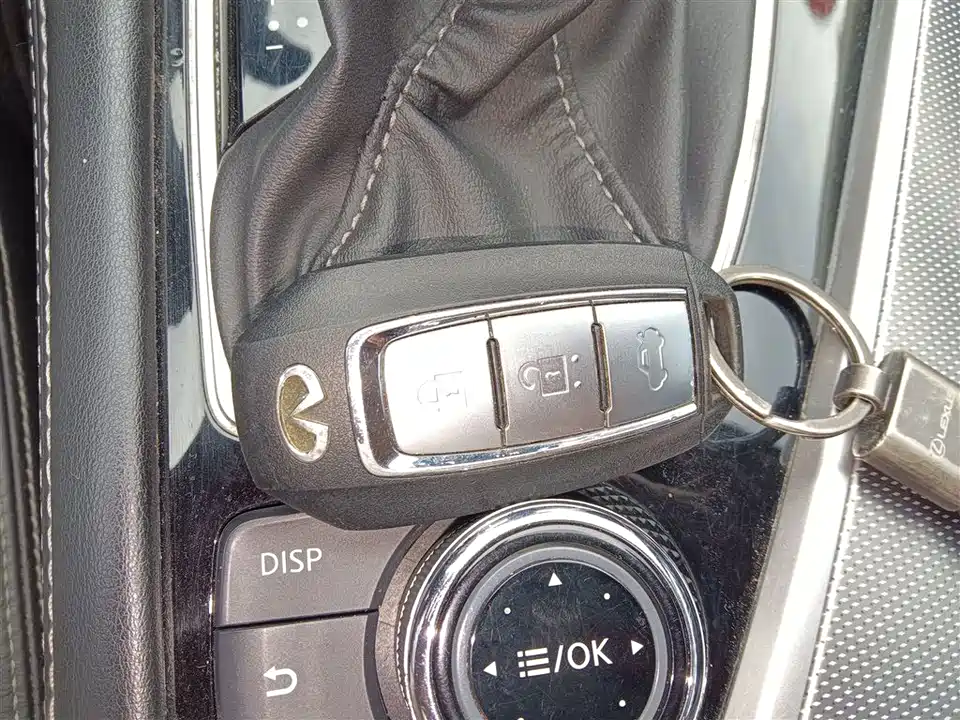 Infiniti Q50L Infiniti Q50L