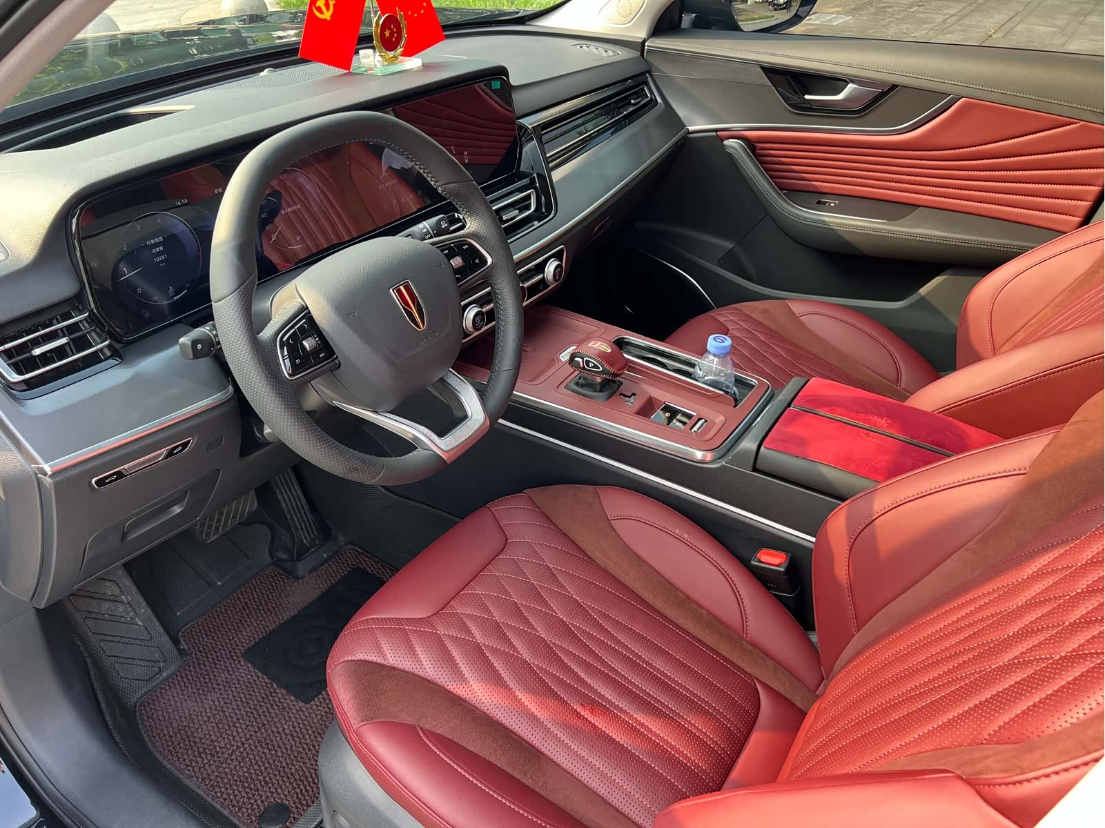 Hongqi HS5, 2024 6