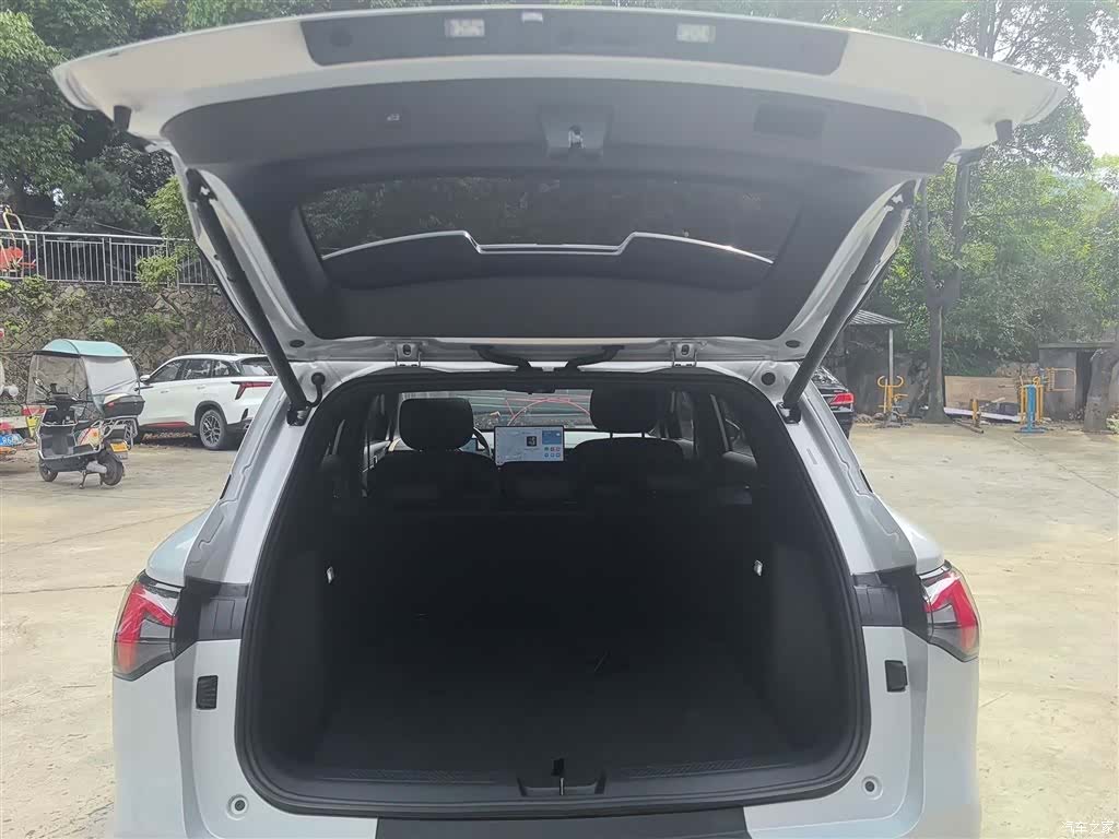 Wuling Starlight, 2024 18