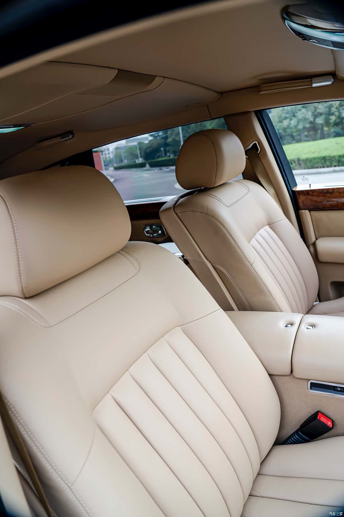 Rolls-Royce Phantom, 2011 9