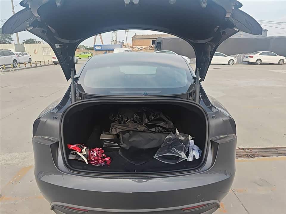 Tesla Model 3 Tesla Model 3