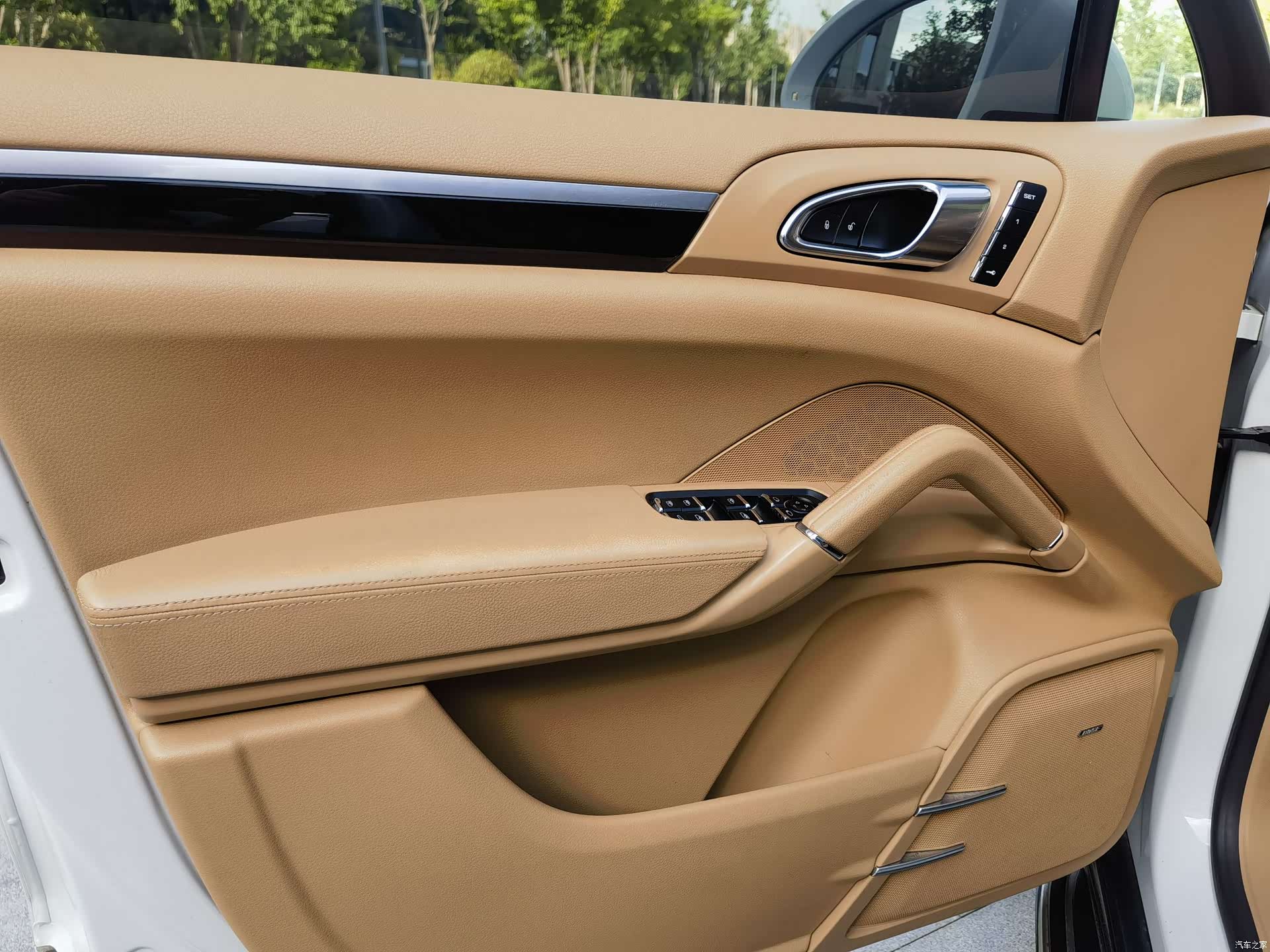 Porsche Cayenne, 2015 16