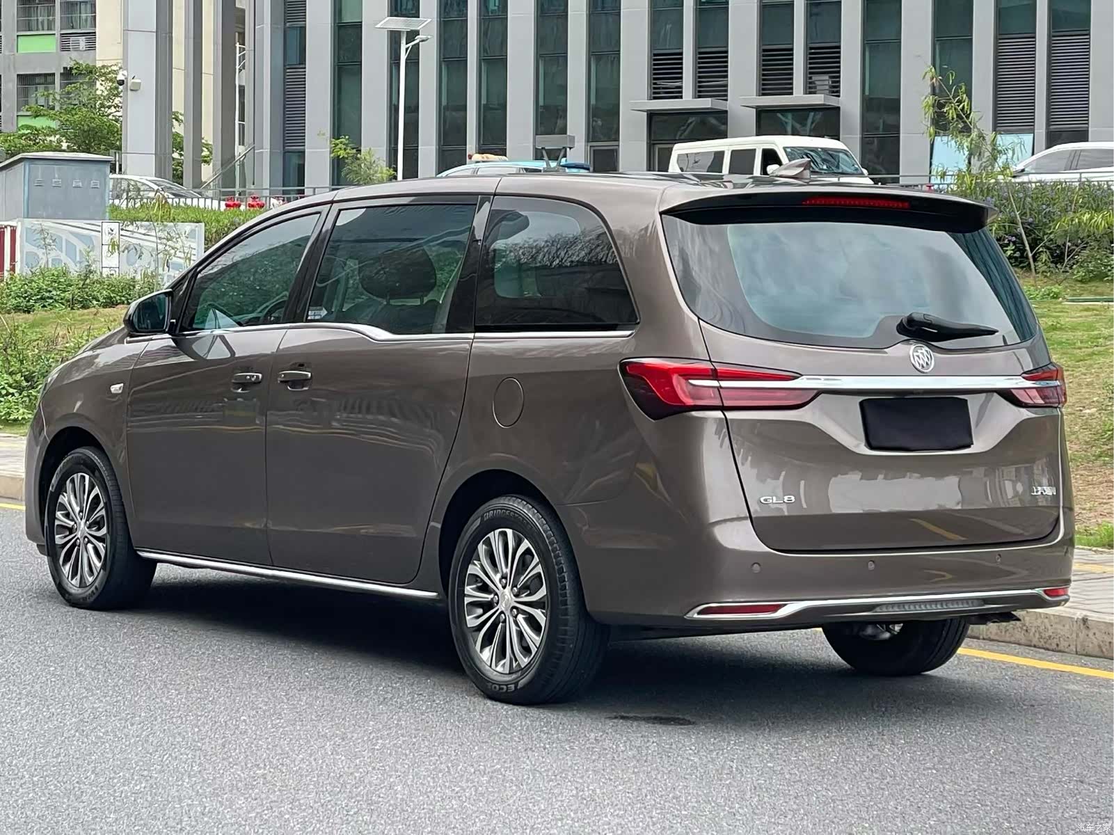 Buick GL8, 2023 11