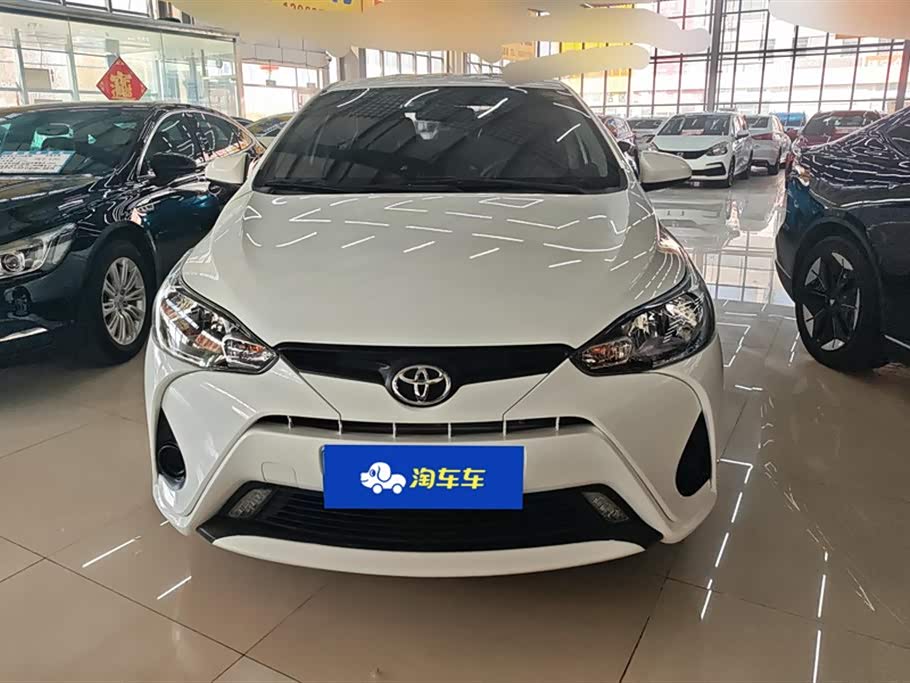 Toyota YARiS L to enjoy