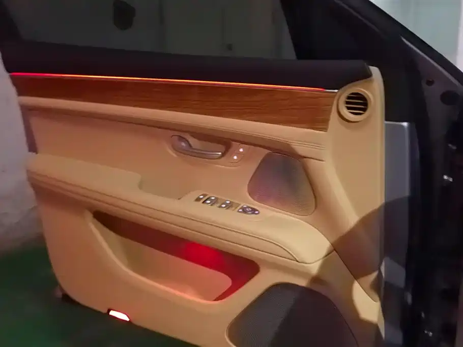 AITO Ask the world M5