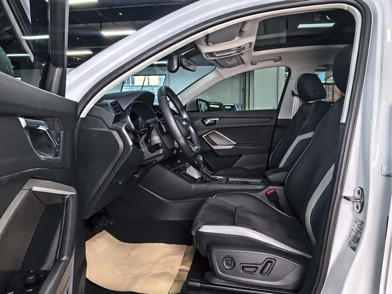 Audi Q3, 2023 9