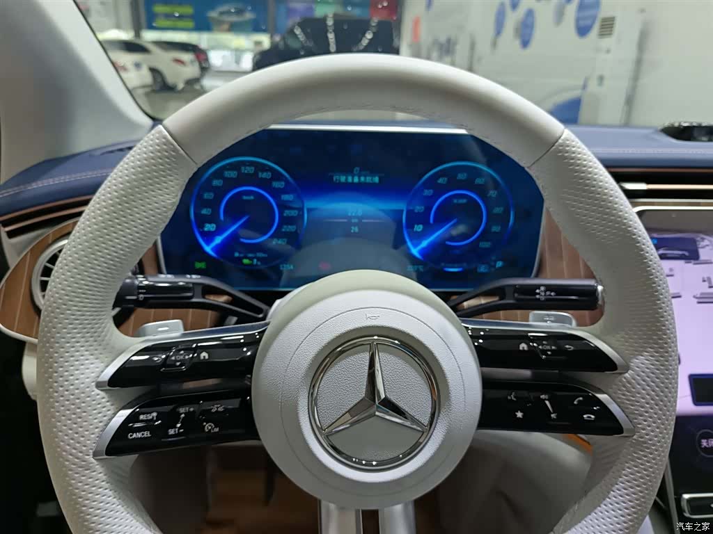Mercedes-Benz EQE, 2025 2