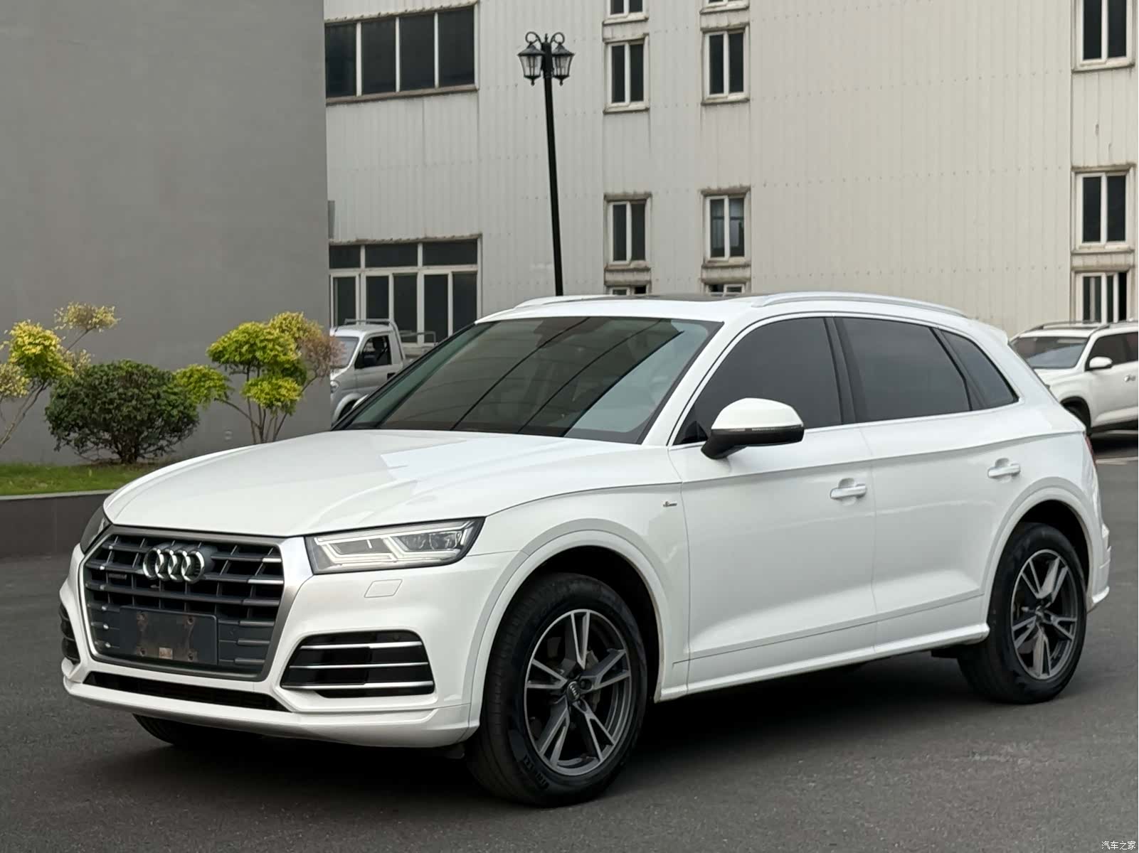 Audi Q5L, 2019 1