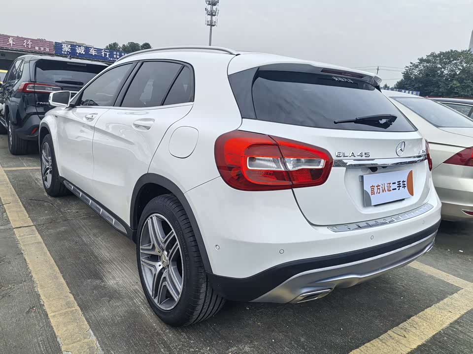 Mercedes-Benz GLA