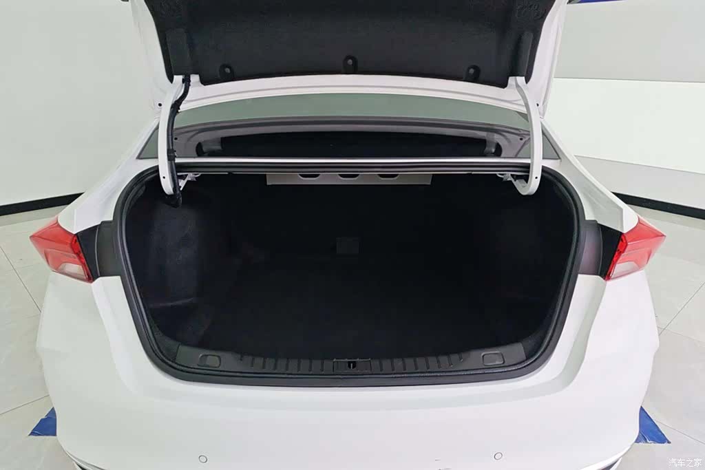 Buick Verano, 2024 4