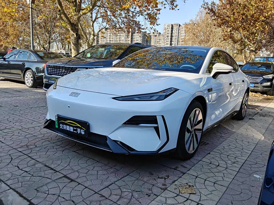 Geely Galaxy Galaxy E8