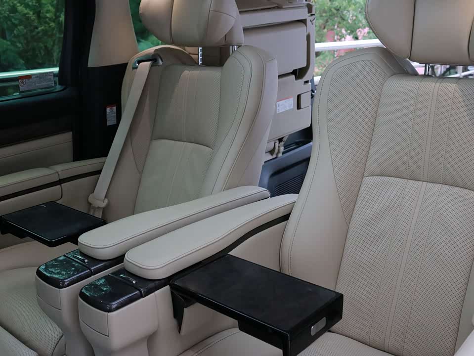 Toyota Elfa
