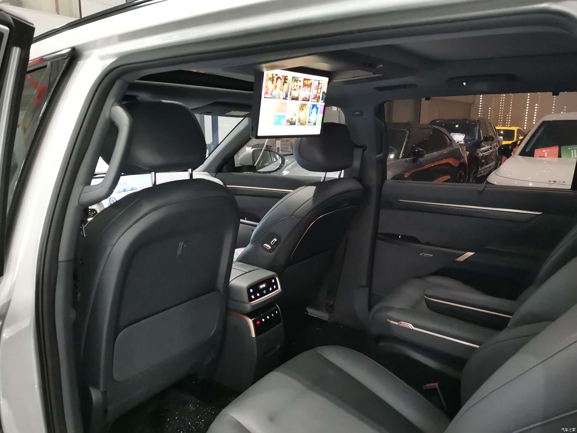 DongFeng eπ008, 2024 21