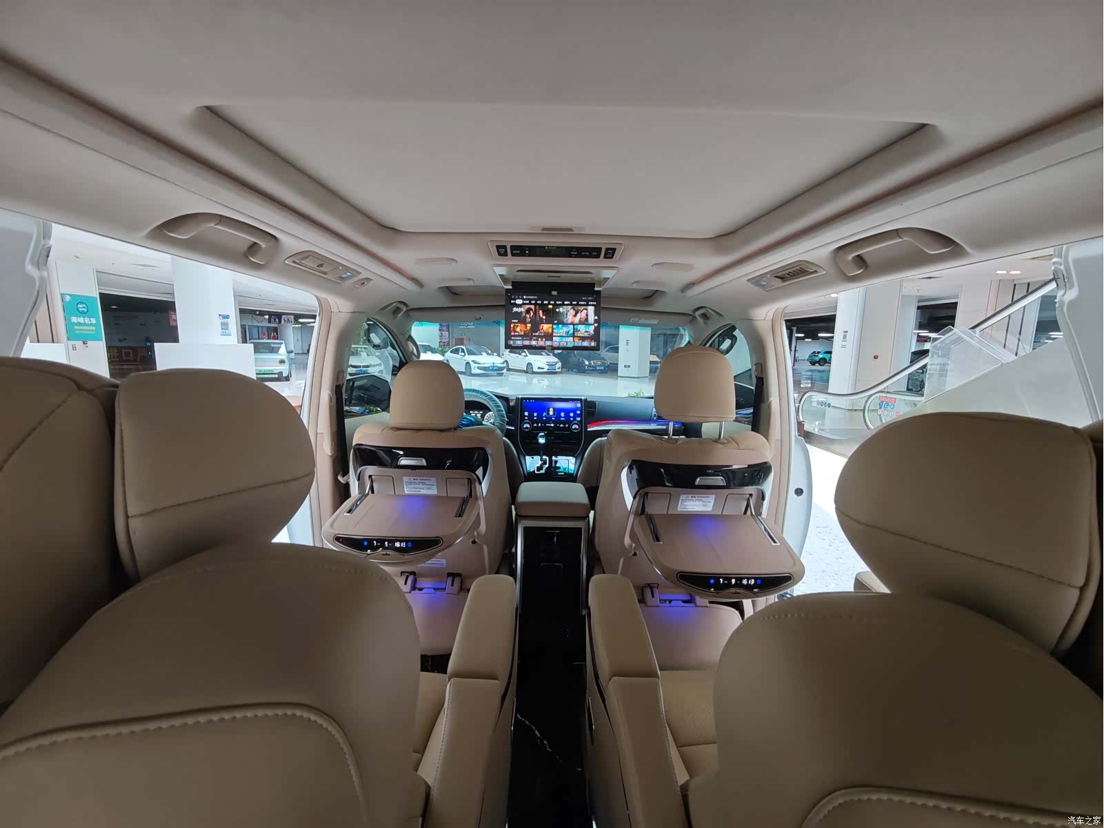 Toyota Alphard, 2013 6