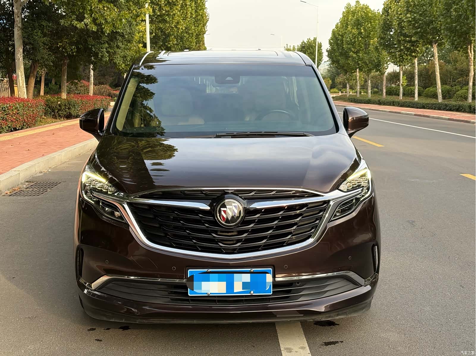 Buick GL8, 2021 1
