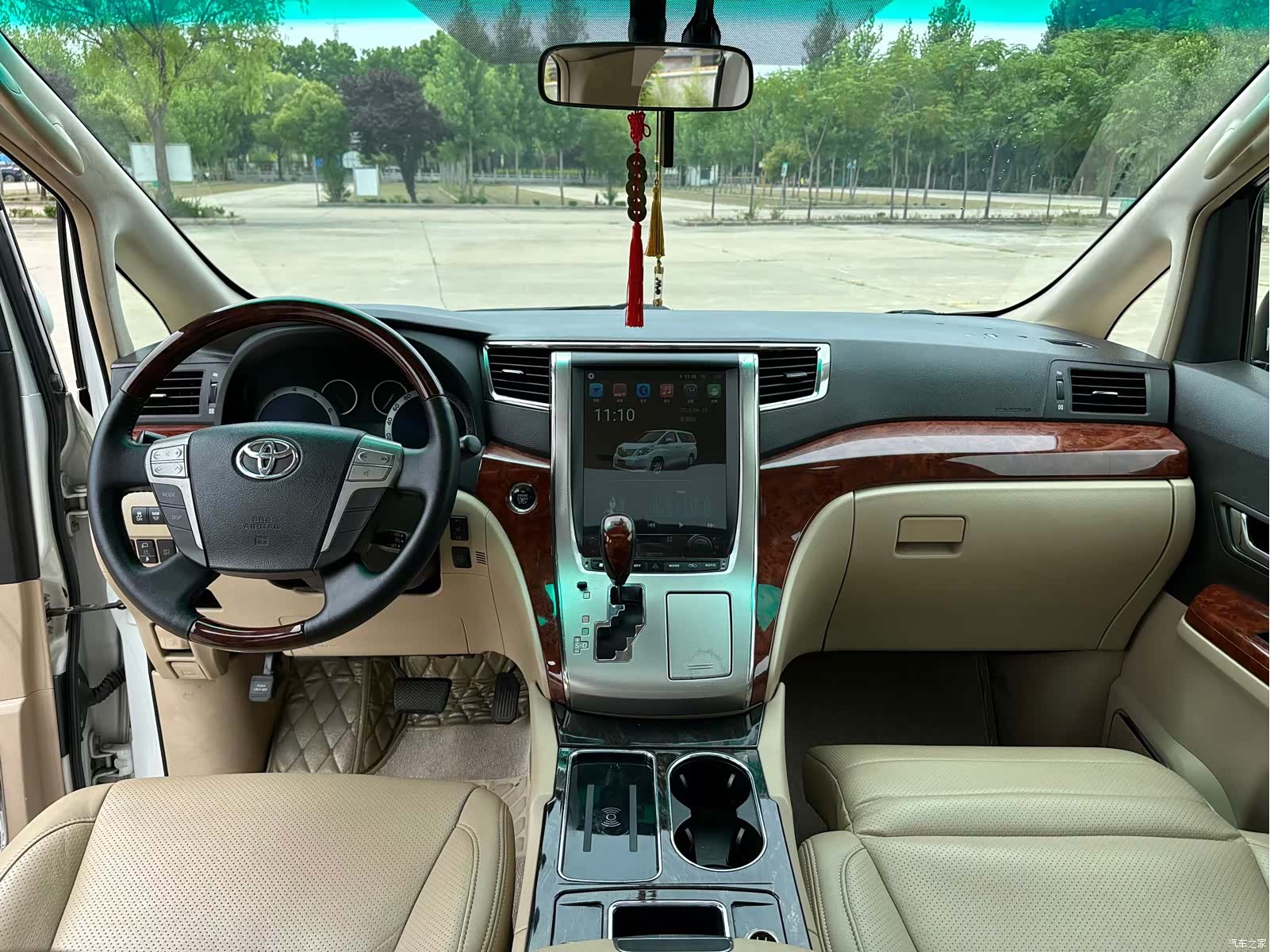 Toyota Alphard, 2011 9