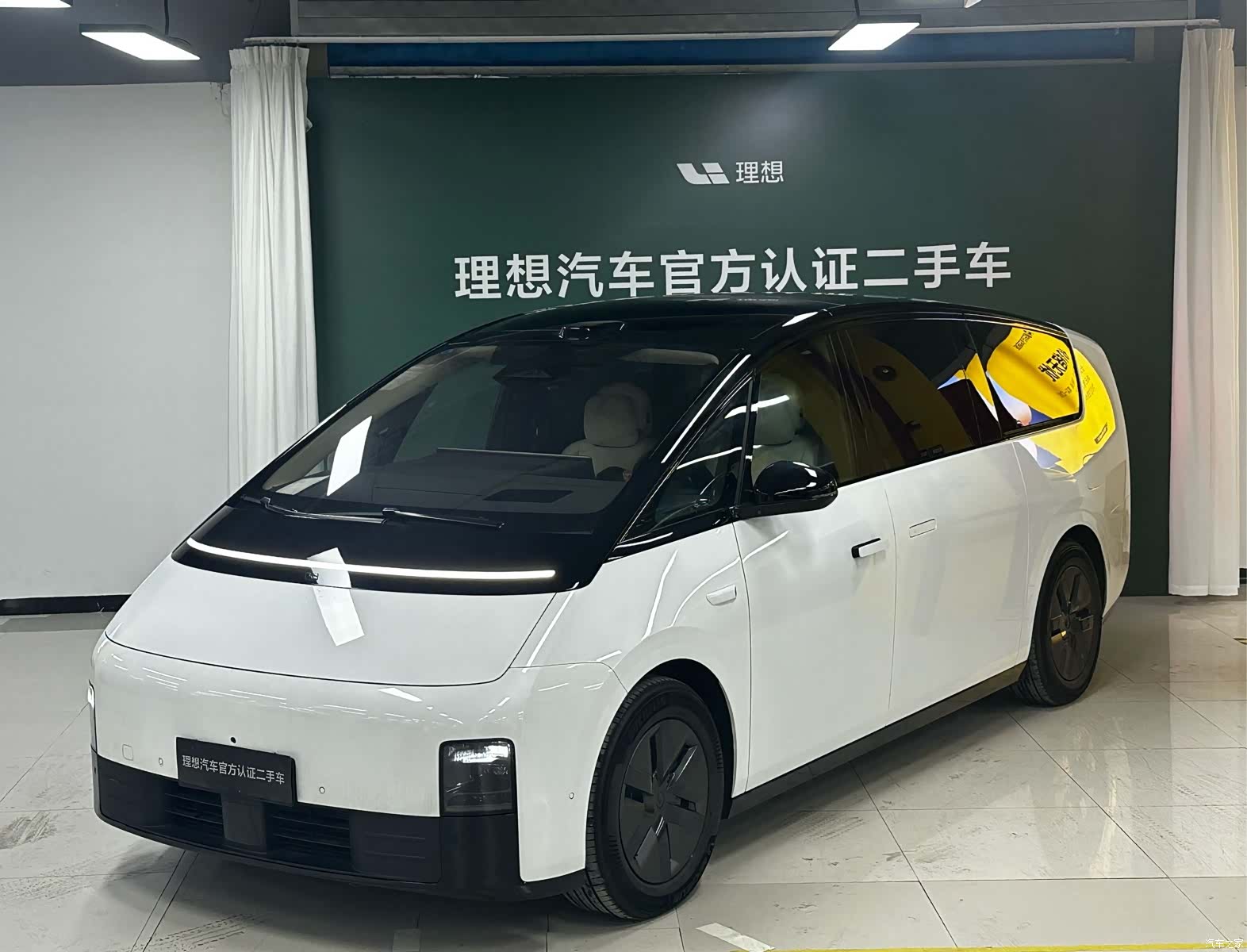 Li Auto MEGA, 2025 1