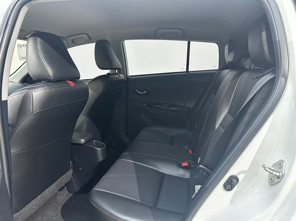 Toyota YARiS L, 2022 17