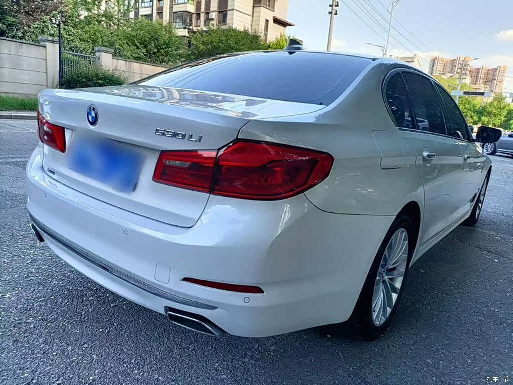 BMW 5 Series, 2018 все фото