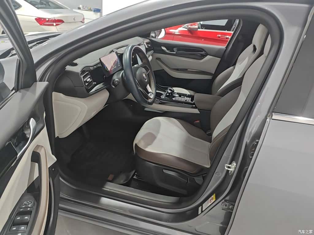 BYD Qin, 2025 15