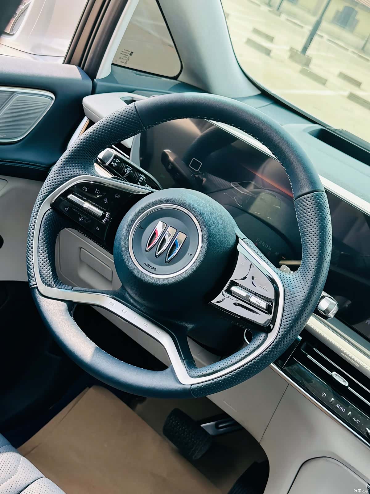 Buick Century, 2025 28