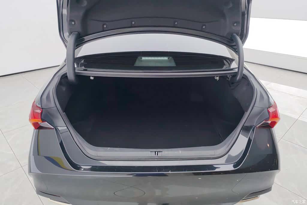 Toyota Avalon, 2022 4