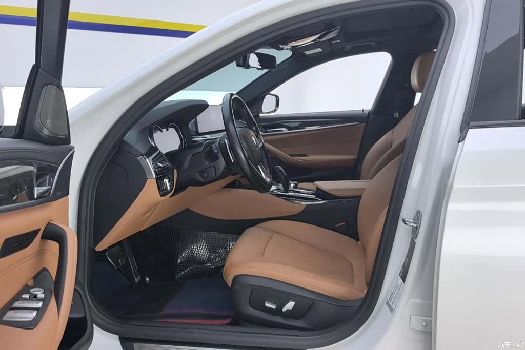 BMW 5 Series, 2018 9