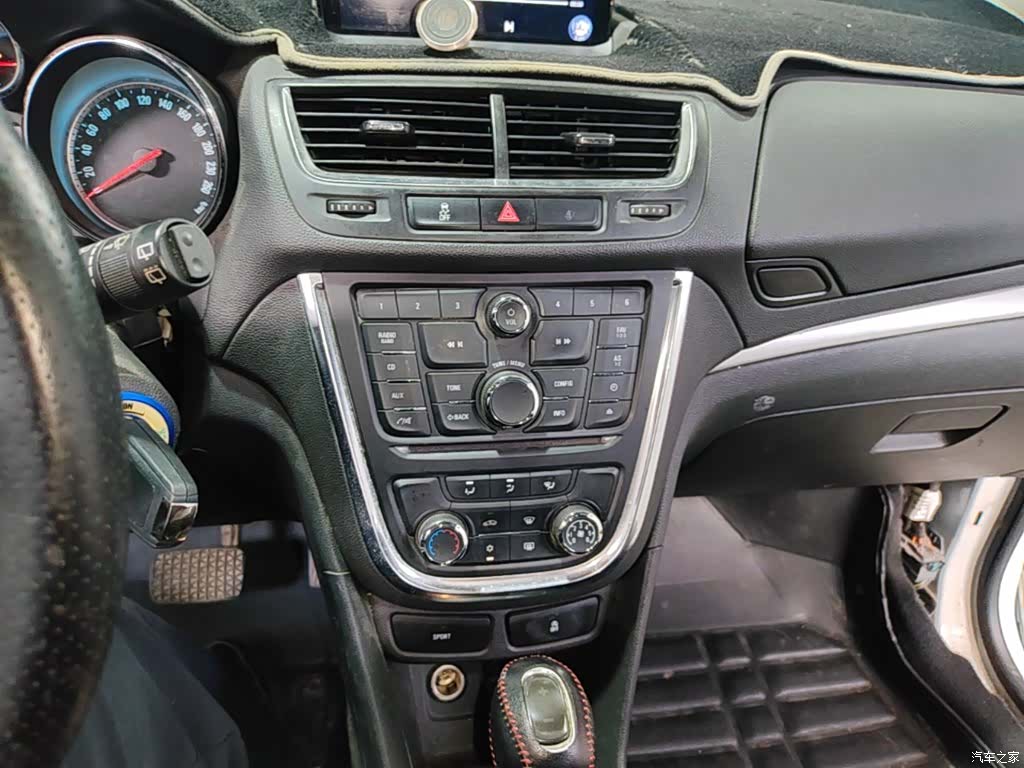 Buick Encore, 2015 9