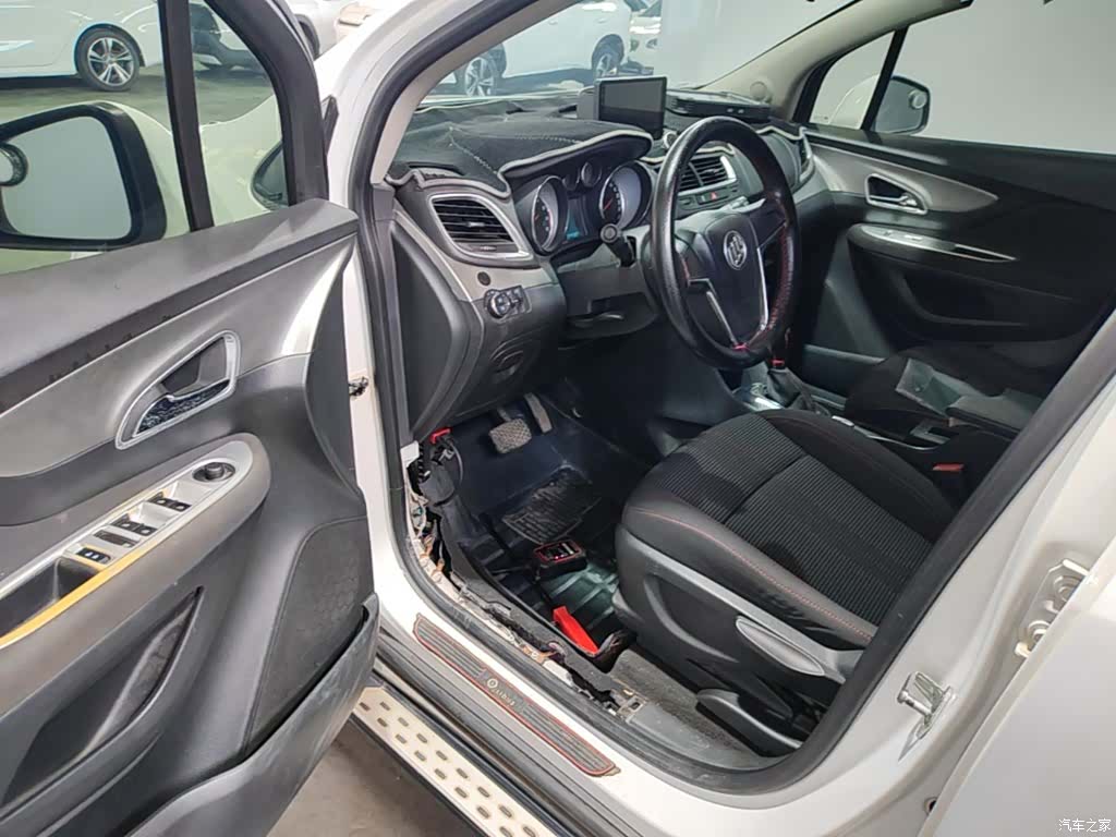 Buick Encore, 2015 12