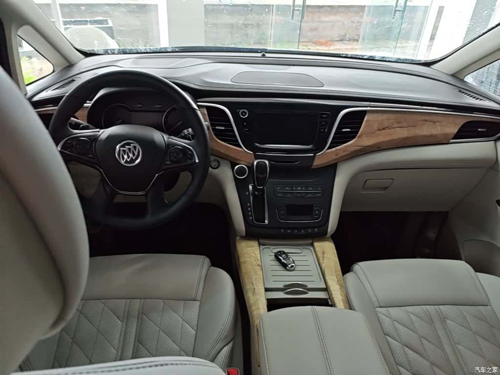 Buick GL8, 2020 10