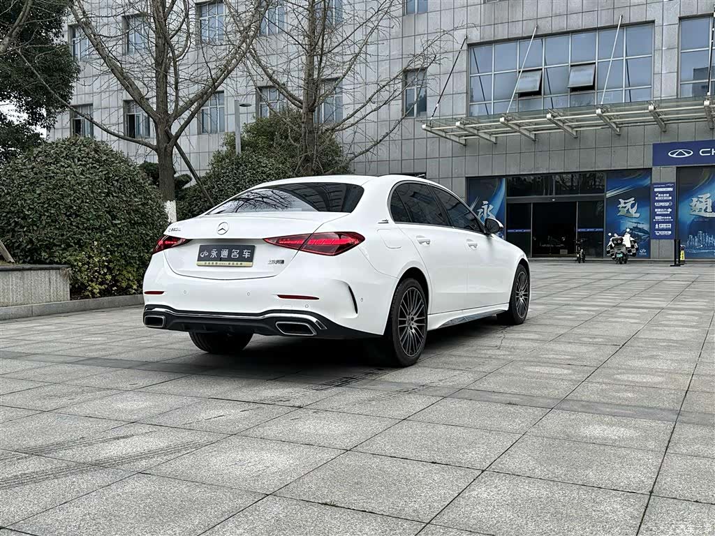 Mercedes-Benz C-Class, 2025 10