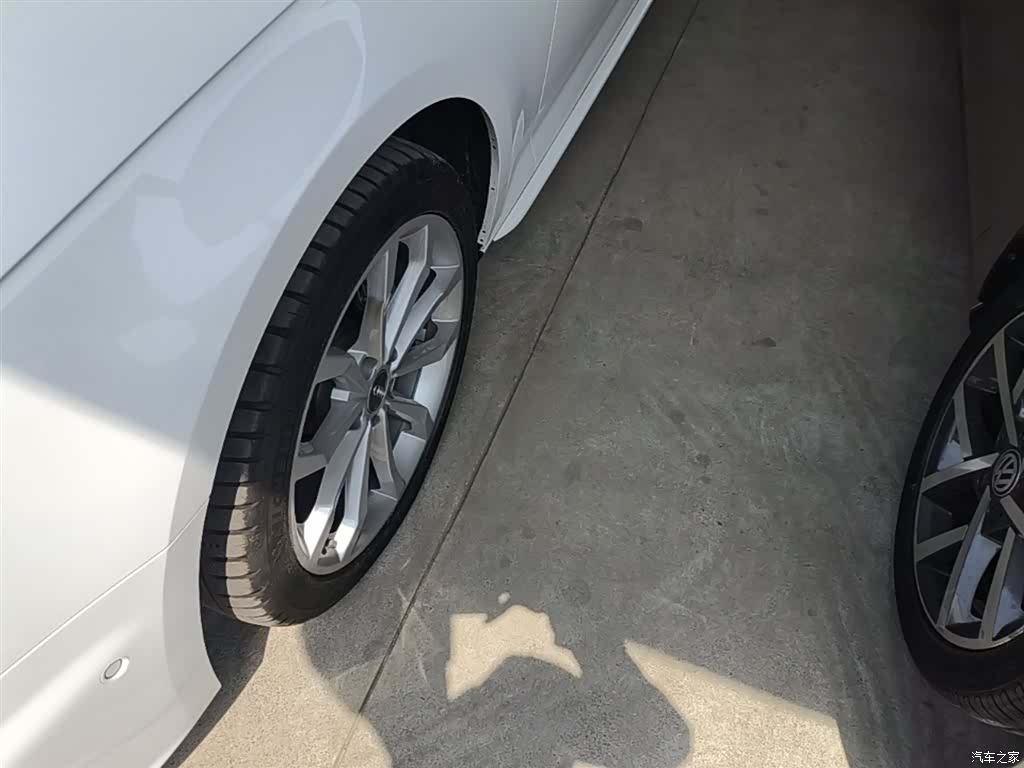 Audi A4L, 2020 23