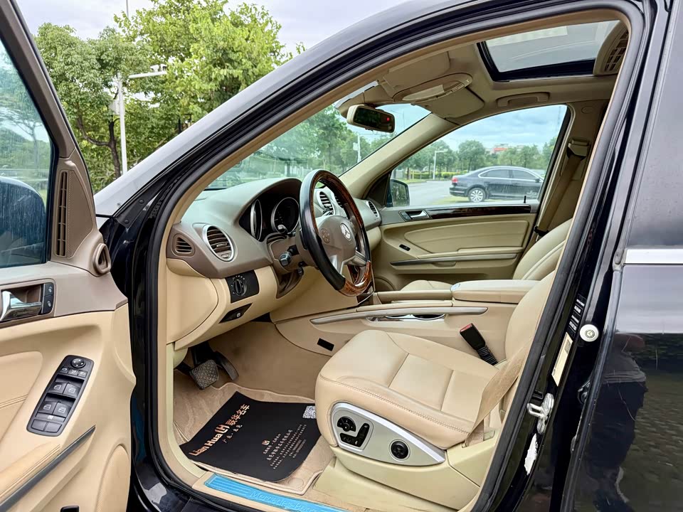 Mercedes-Benz M class