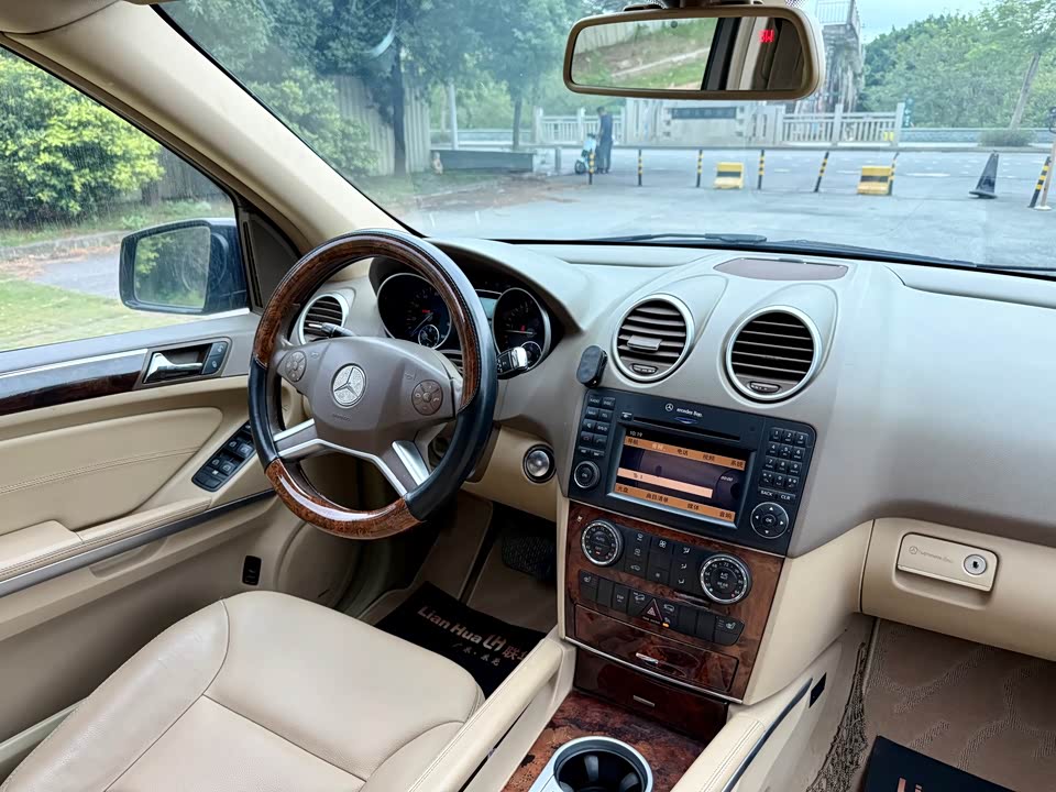 Mercedes-Benz M class