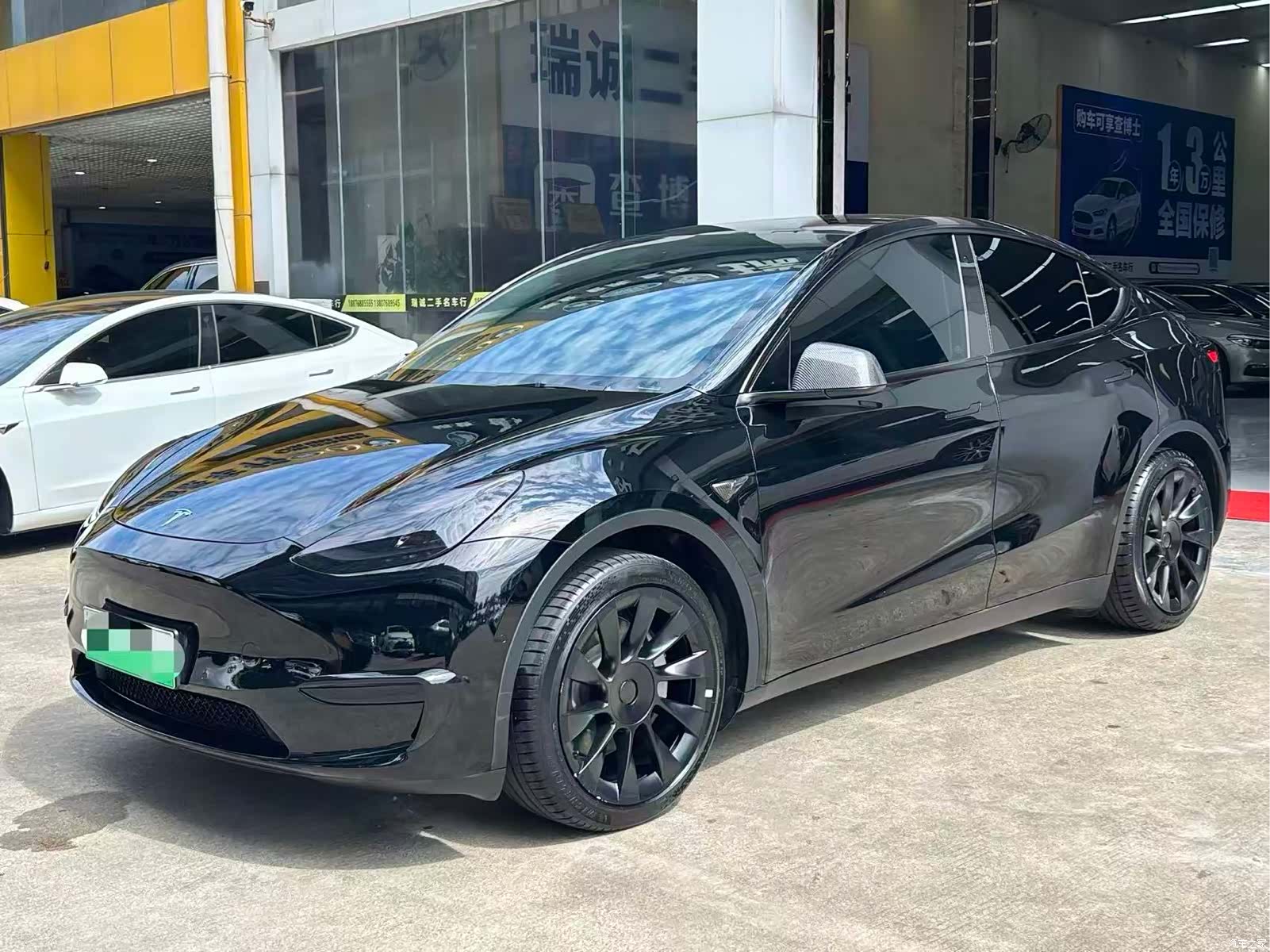Tesla Model Y, 2023 1