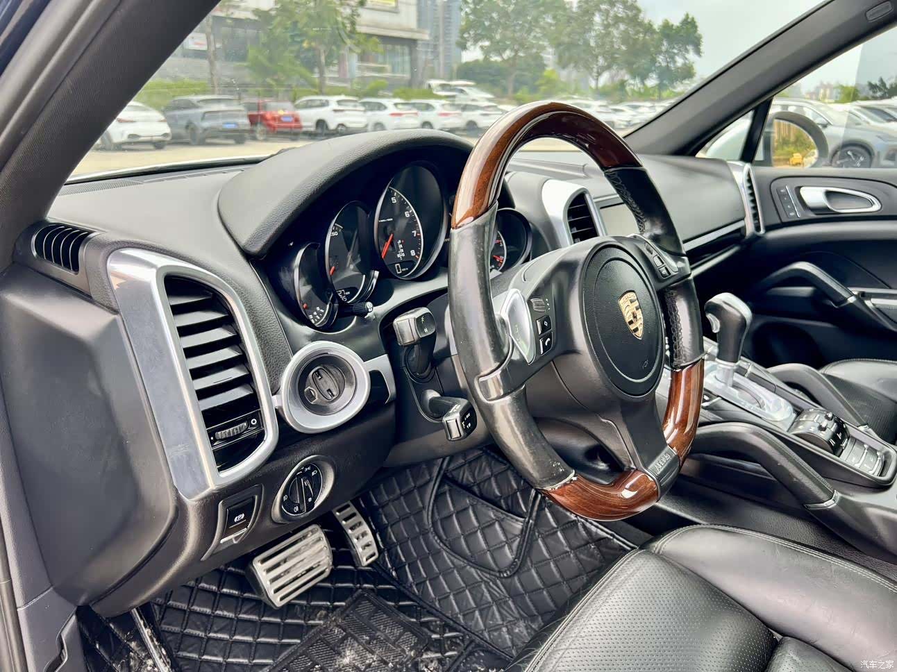 Porsche Cayenne, 2012 12