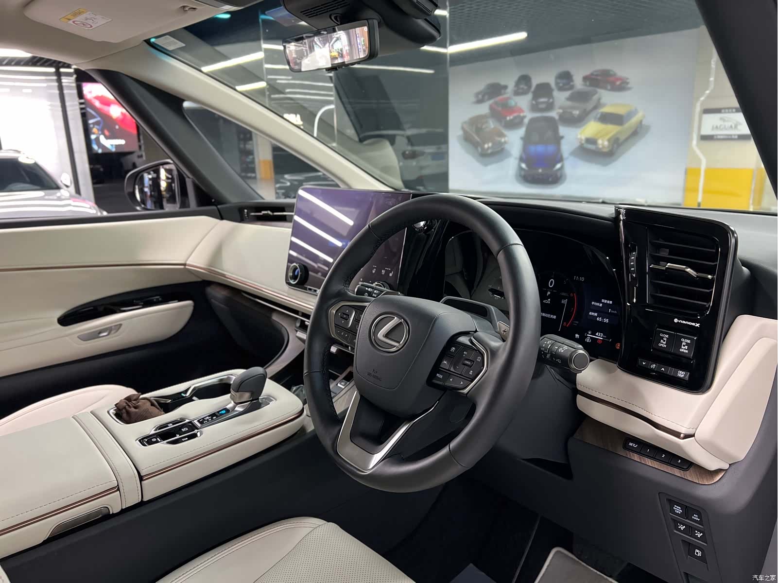 Lexus LM, 2024 9