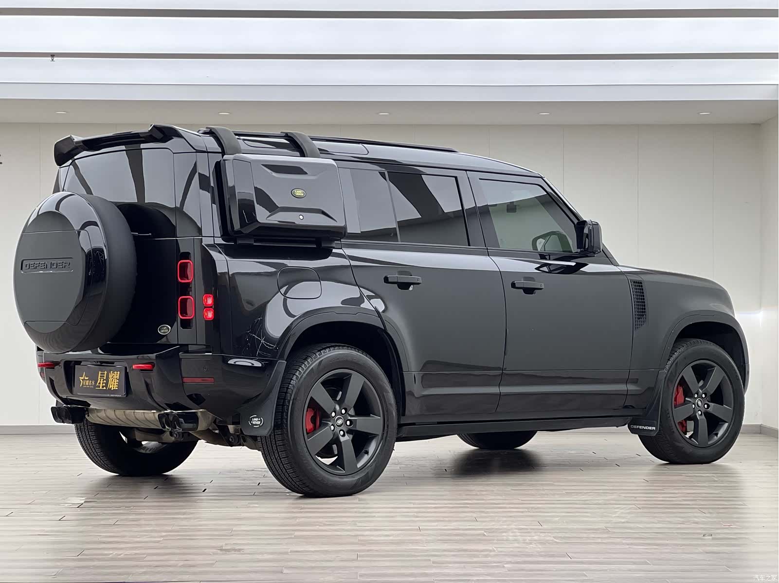 Land Rover Defender, 2022 все фото