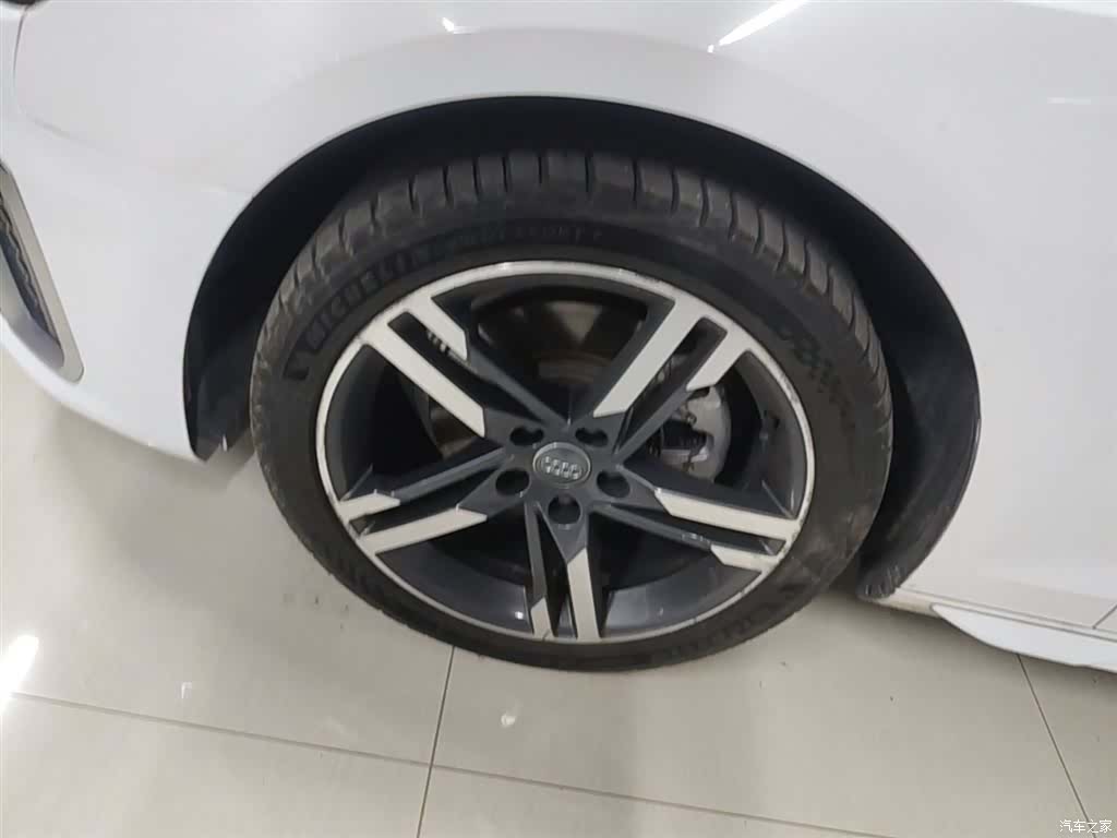 Audi A4L, 2020 23