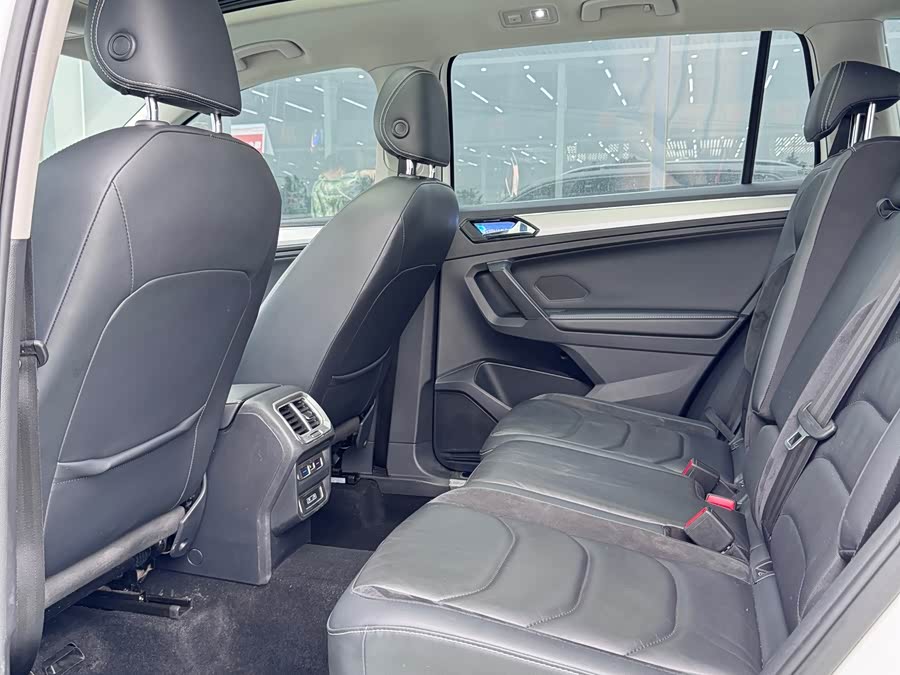 Volkswagen Tiguan L 2018, фото 11