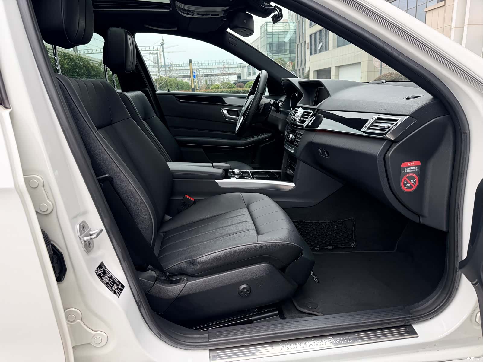 Mercedes-Benz E-Class, 2015 12