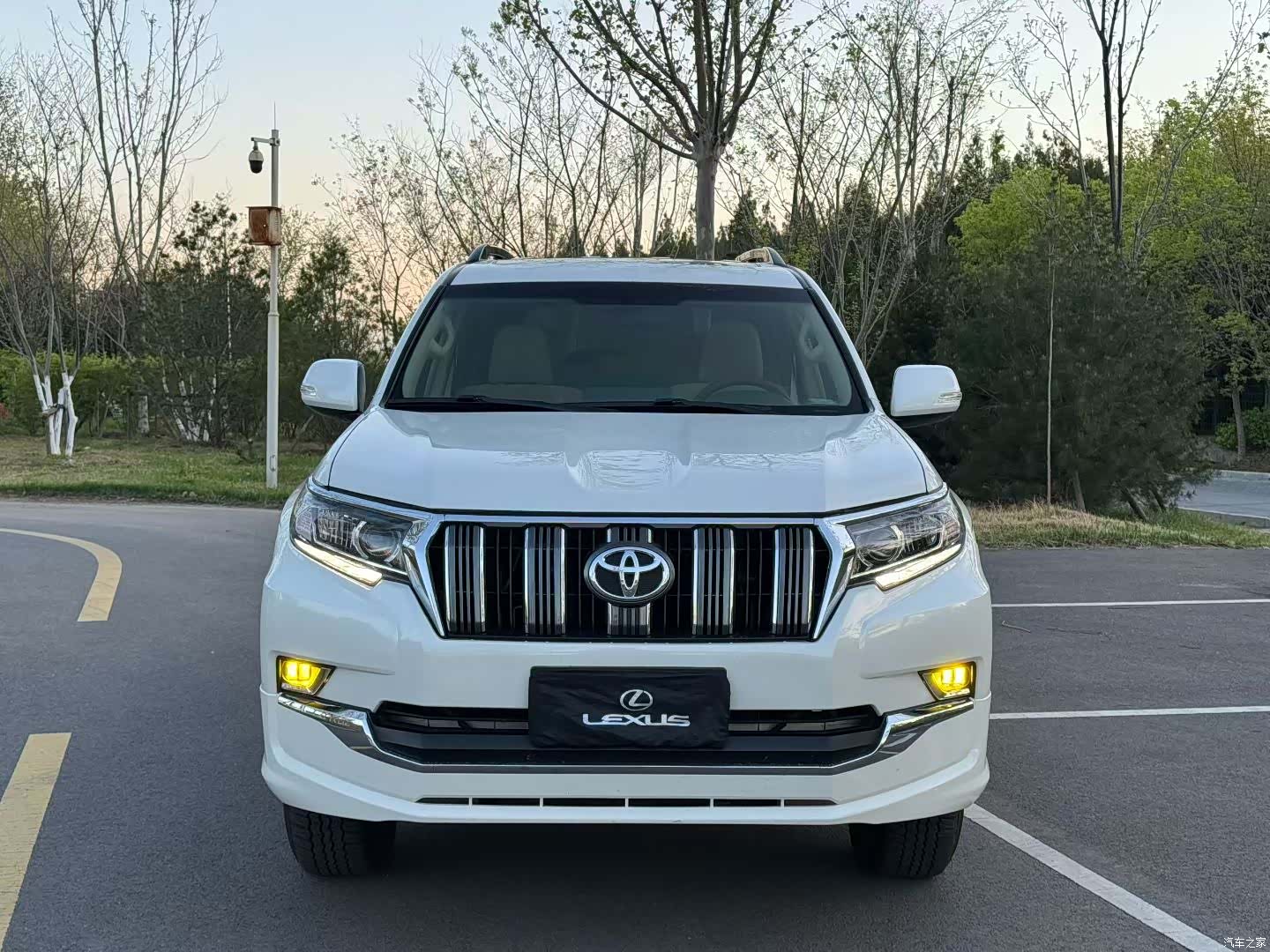Toyota Prado, 2015 1